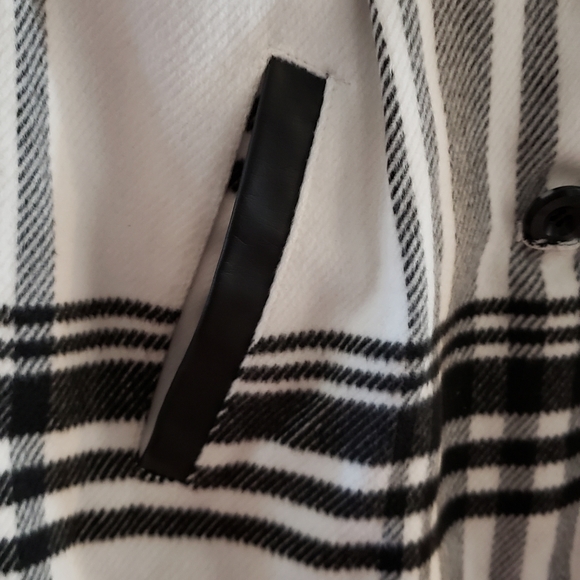 IZ Byer pea coat - Picture 4 of 8